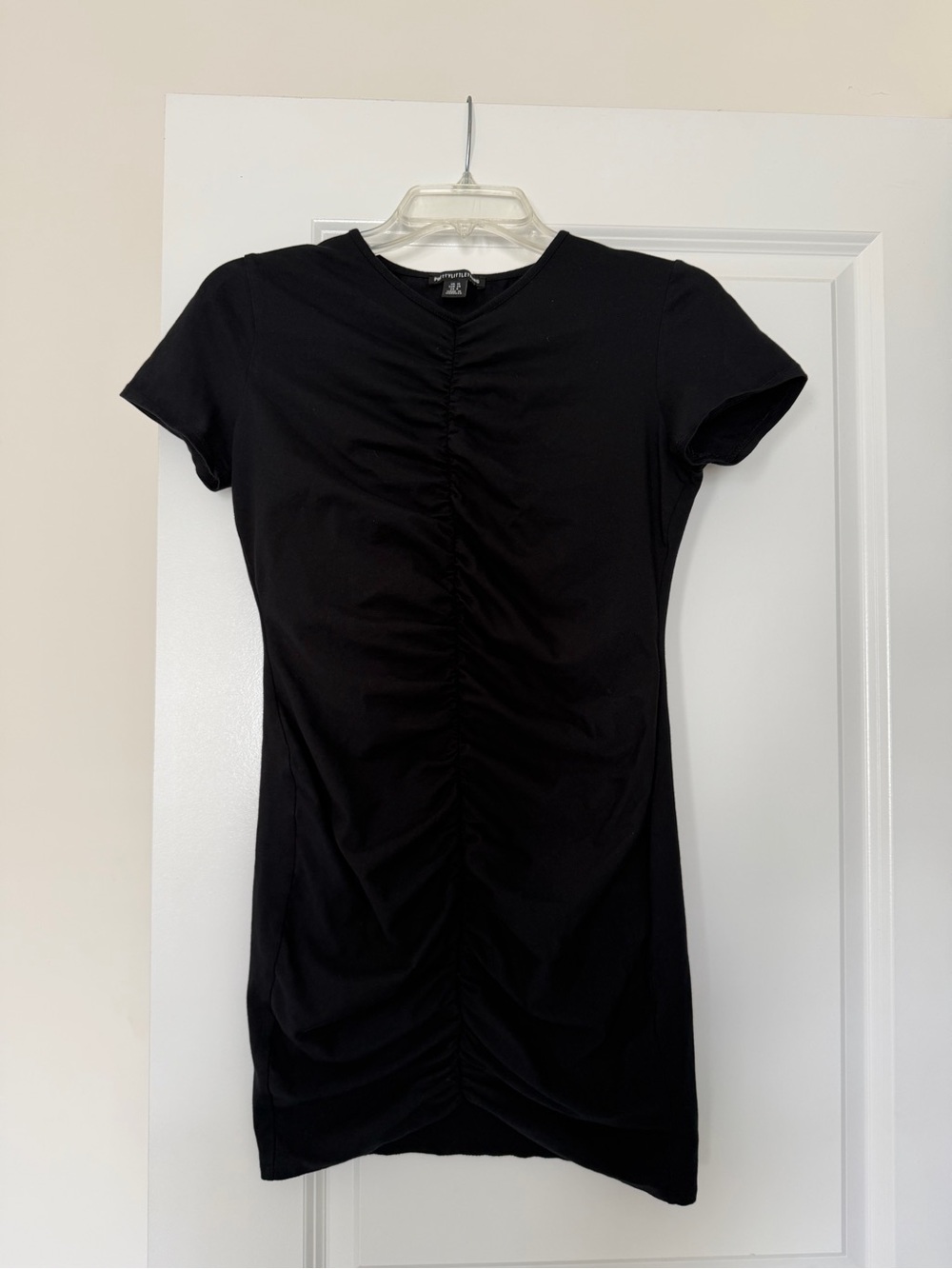 PrettyLittleThing Black Ruched Short Sleeve Bodycon Dress